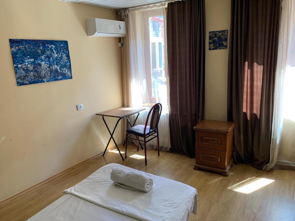 Home Stay Georgia ティビリシ エクステリア 写真