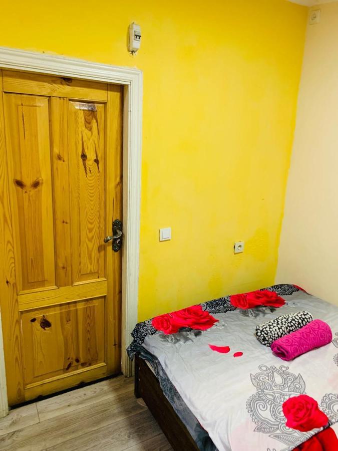 Home Stay Georgia ティビリシ エクステリア 写真
